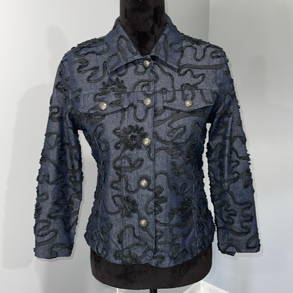 Analogy stretch denim jacket embossed size petite small